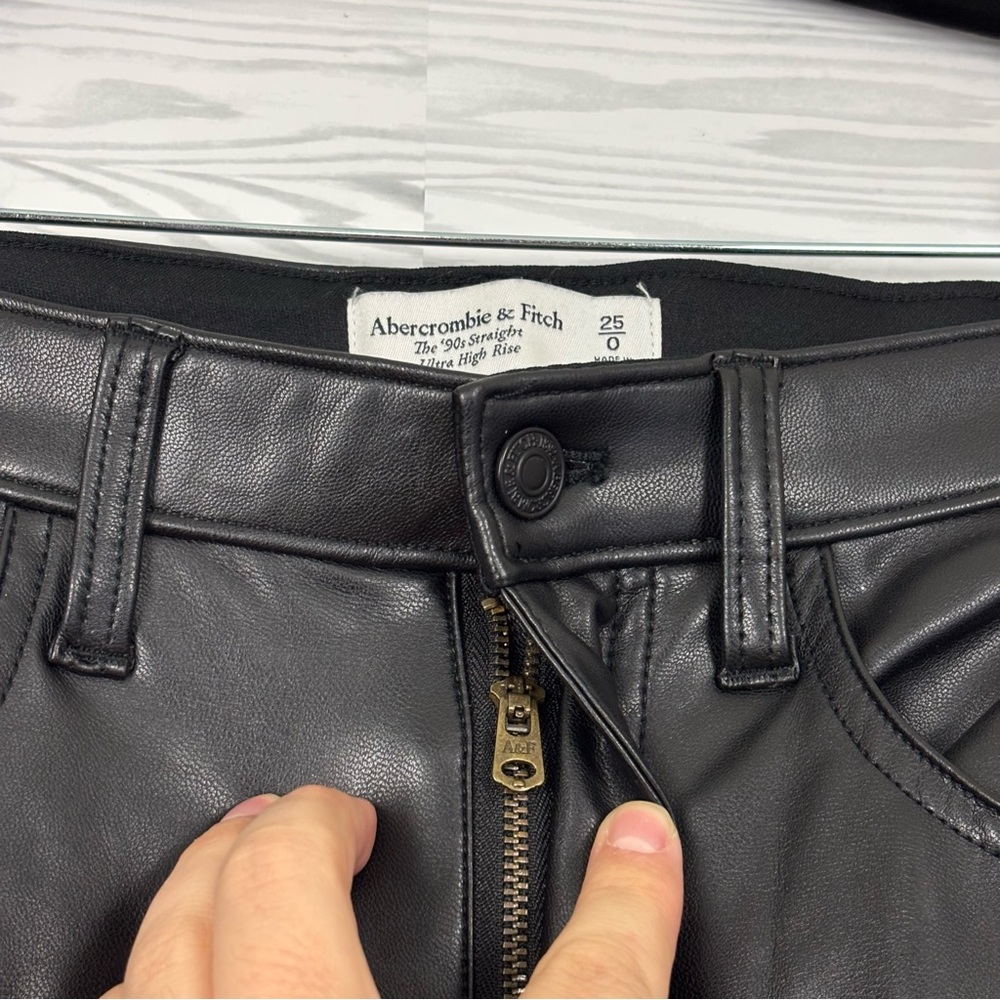 Abercrombie & Fitch the 90’s Straight Ultra High Rise Black Vegan Leather Pants - Picture 7 of 10